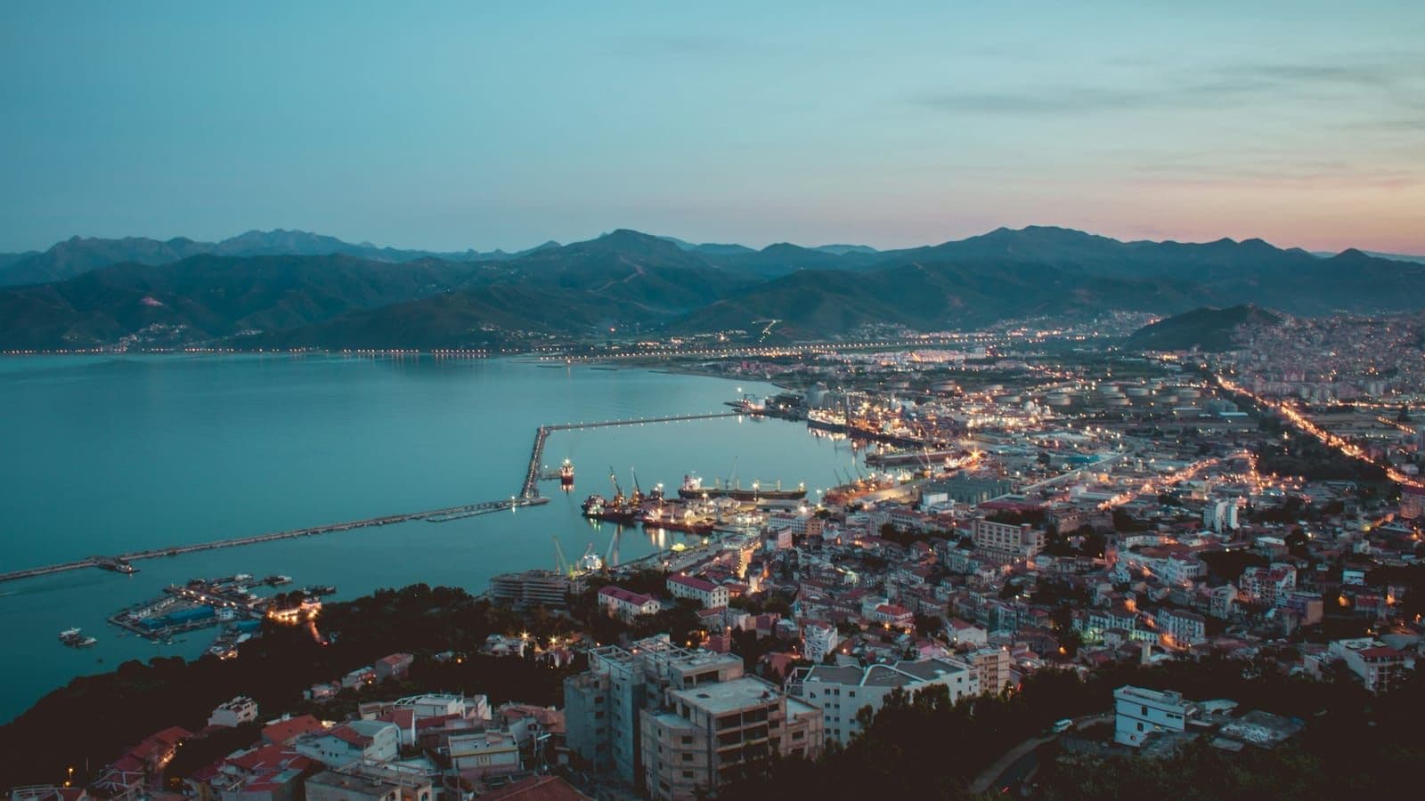 Agence web, SEO et marketing à Béjaïa, Algérie - SimplerWebs Béjaïa, en Algérie : l'agence SimplerWebs crée des sites web et fait du référencement SEO pour les entreprises de Béjaïa